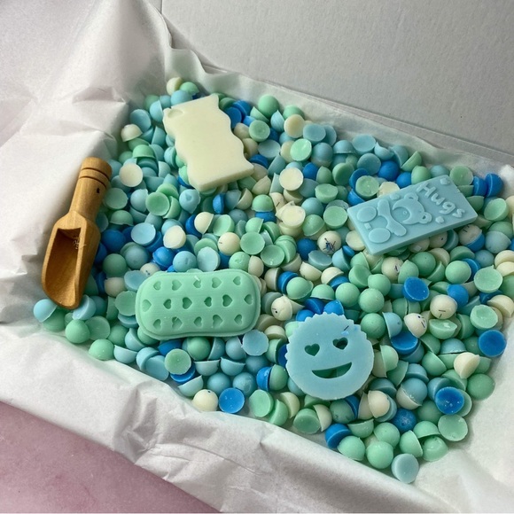 Large wax melt gift box laundry scented - Picture 3 of 3